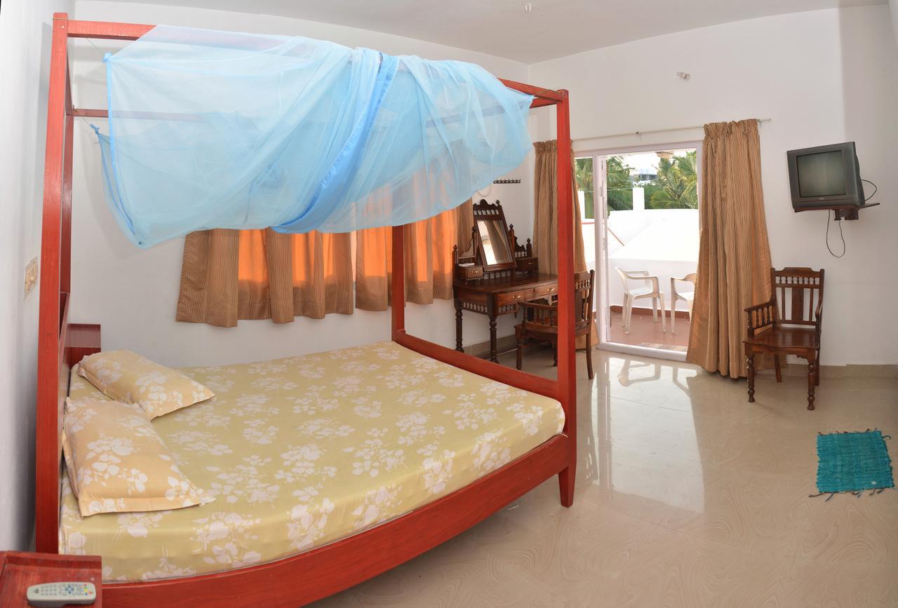 Daphne Hotel Махабалипурам Екстериор снимка