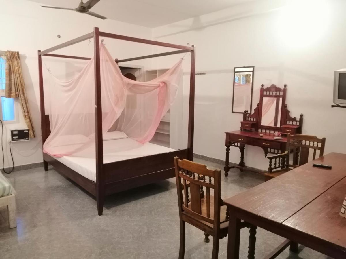 Daphne Hotel Махабалипурам Екстериор снимка